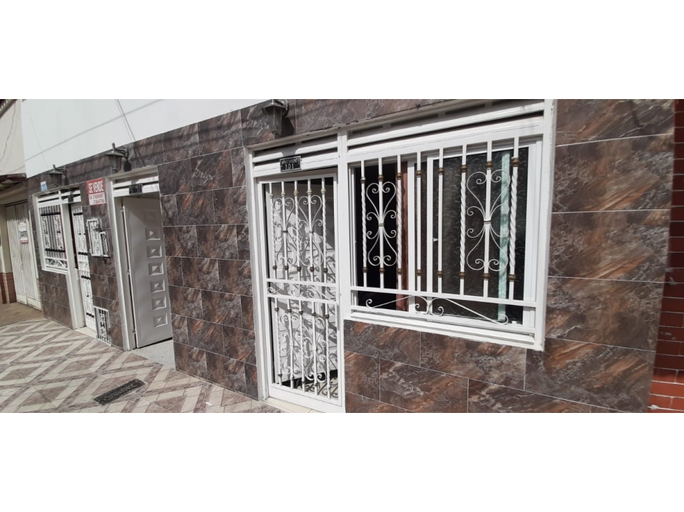 CASA AMPLIA CON 10 APTOS TOTALMENTE TERMINADOS RENTANDO