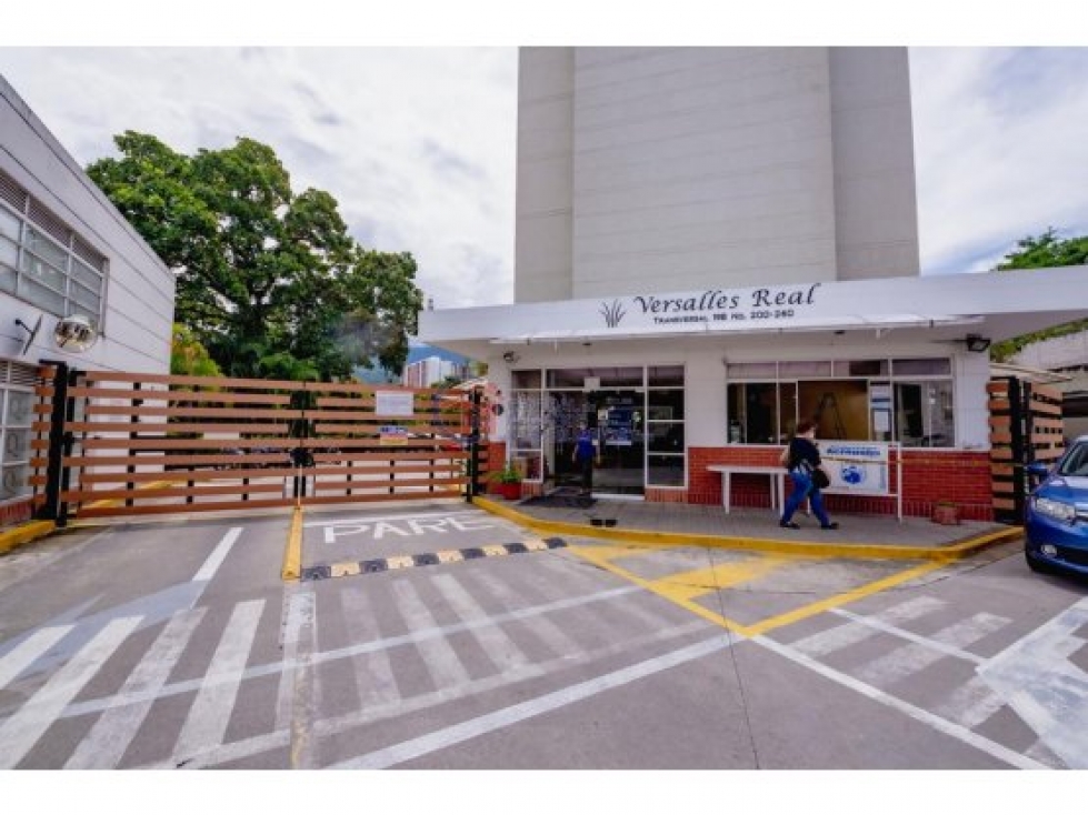 SE VENDE APARTAMENTO EN VERSALLES REAL