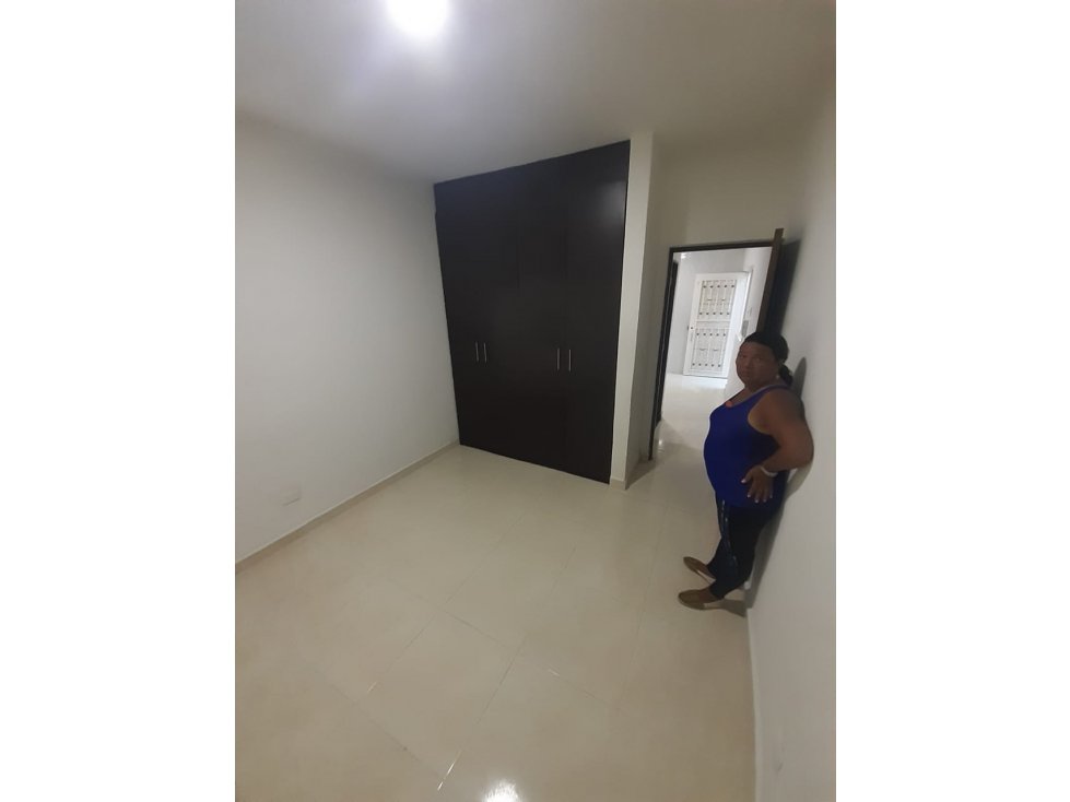 Se Arrienda Apartamento en el Barrio Girardot — foto 3