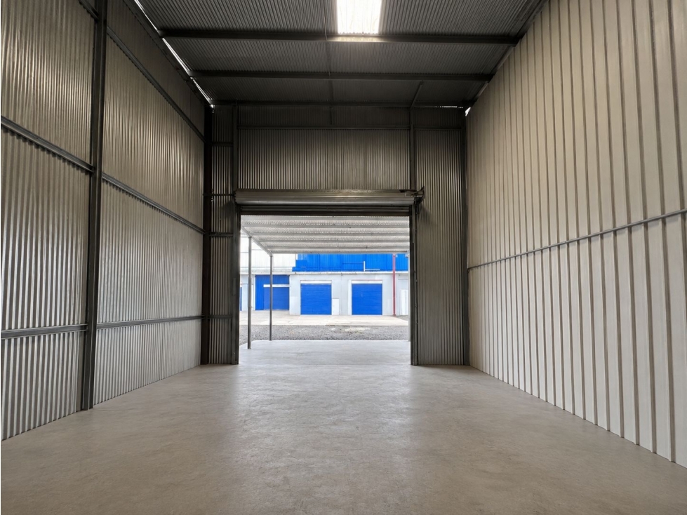 Alquiler de Galera en Parque Industrial Mañanitas | 180m2 - 3