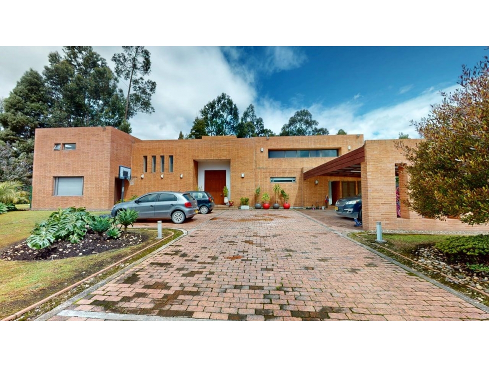Vendo casa en San Sebastian Guaymaral + 493 m2 + 5 hab + terraza — foto 3