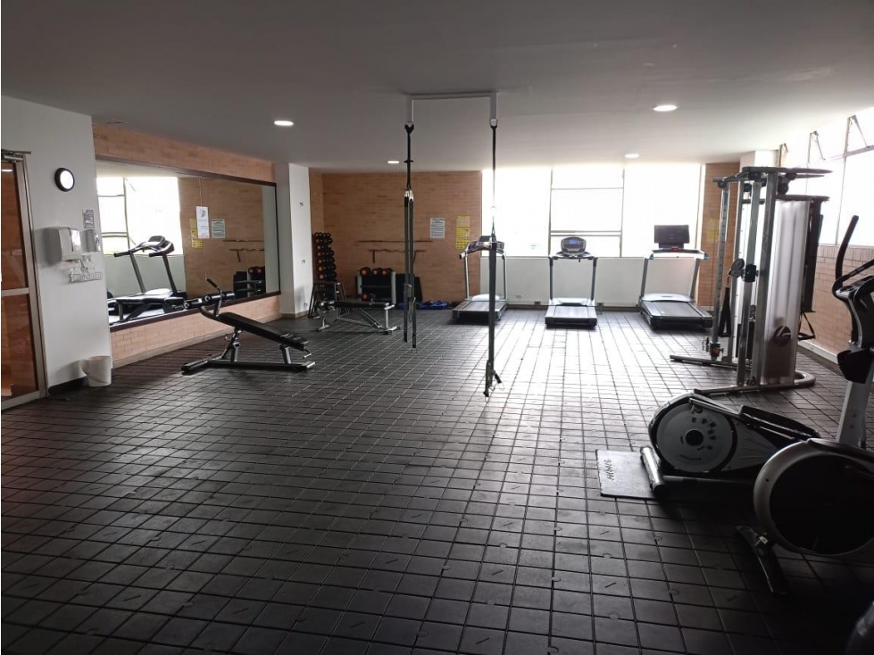 Vendo Apto Bella Suiza 127 con 5 + 147 m2 + 10 piso bella vista