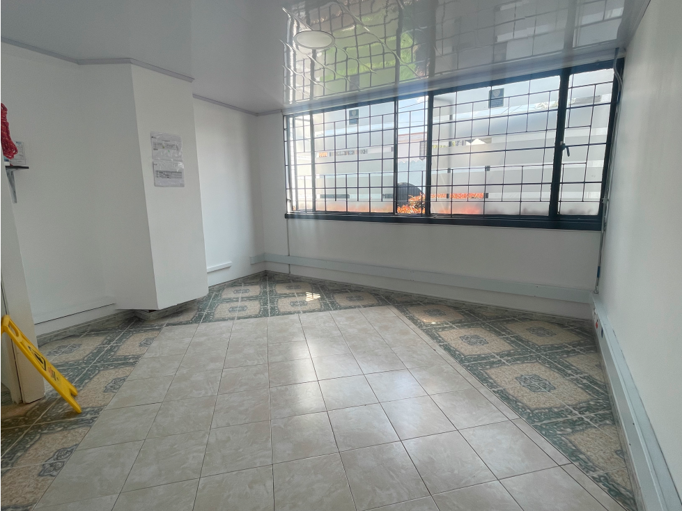 Se vende casa rentando con uso institucional en las Villas en Bogotá — foto 6