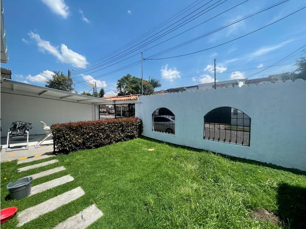 Se vende casa rentando con uso institucional en las Villas en Bogotá — foto 3