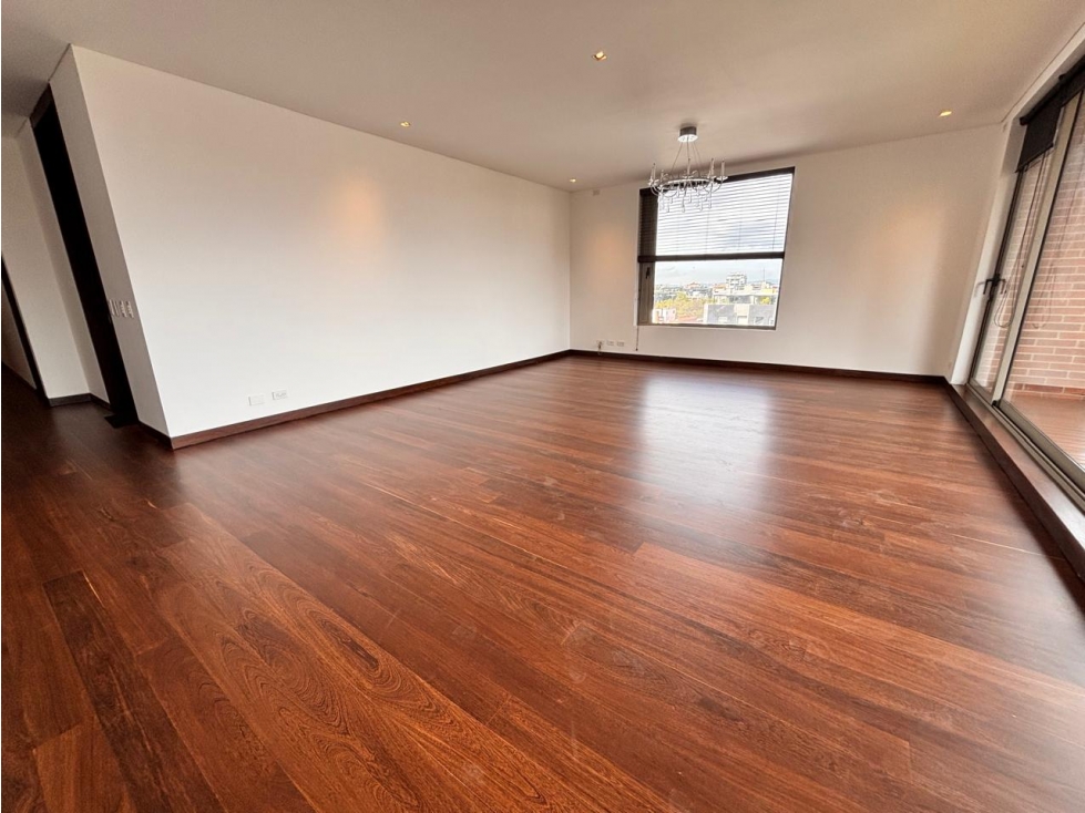 Arriendo apartamento Chico Reservado + vista + 3 hab