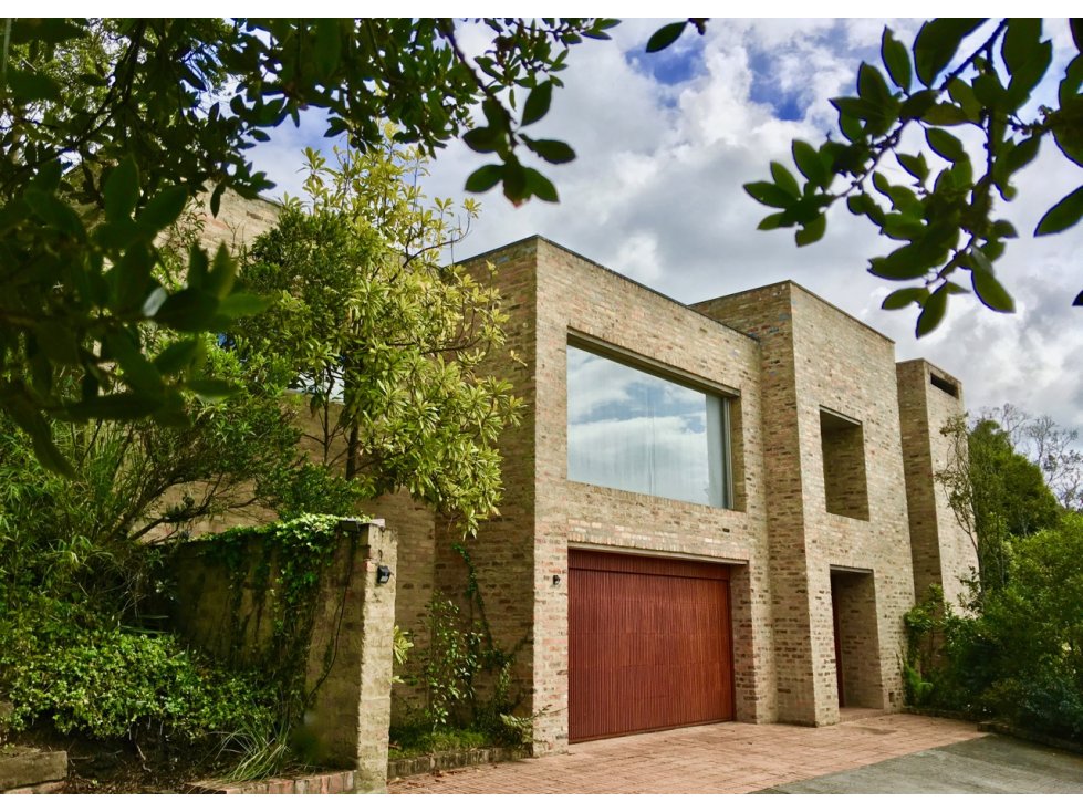 Vendo casa Portal de Fusca + 540 m2 + 3.500 m2 lote