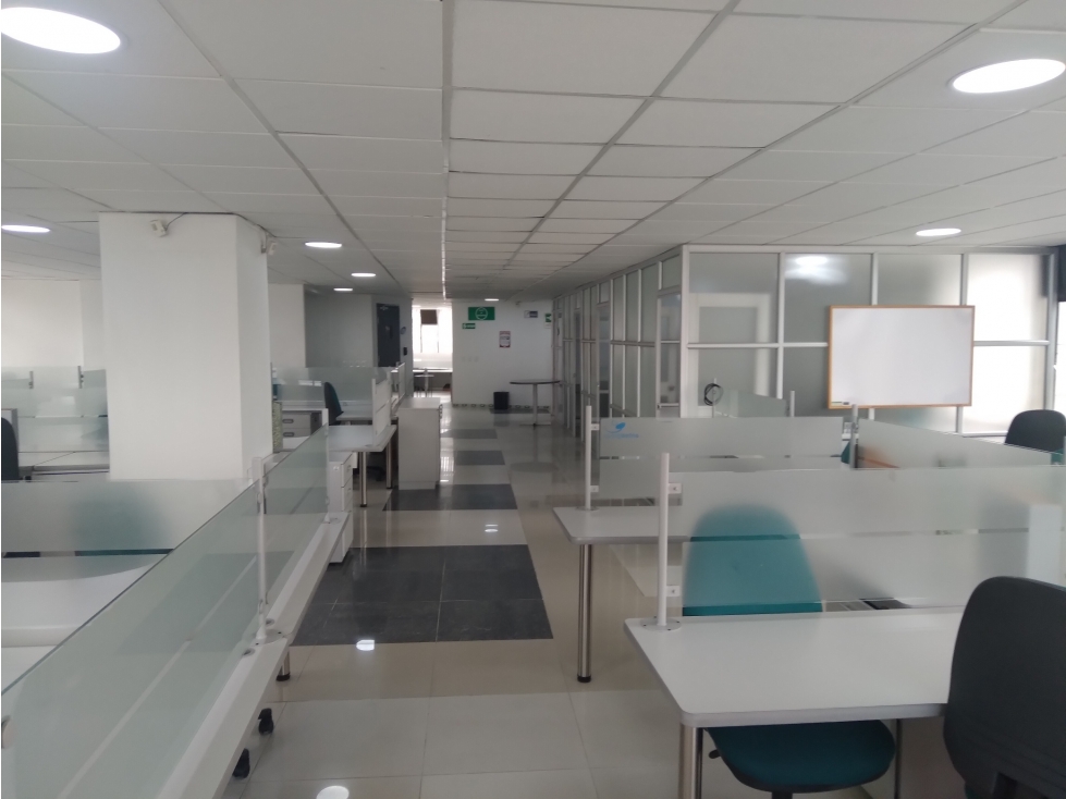 Arriendo oficina de 211 m2 amoblada en zona de Parque Nacional — foto 4