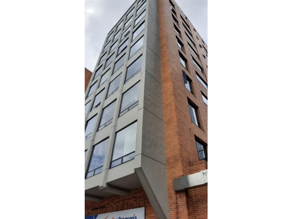 Se vende oficina amoblada calle 100 con 19 Bogota