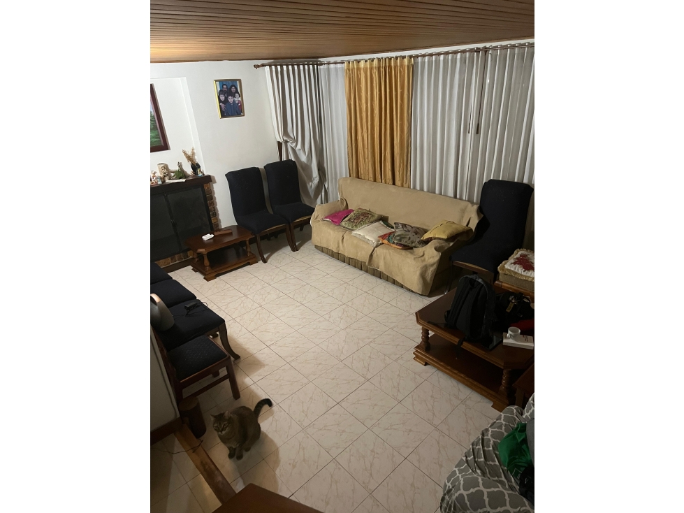 Vendo o Permuto casa lote Lisboa+5 hab+244m2 — foto 4
