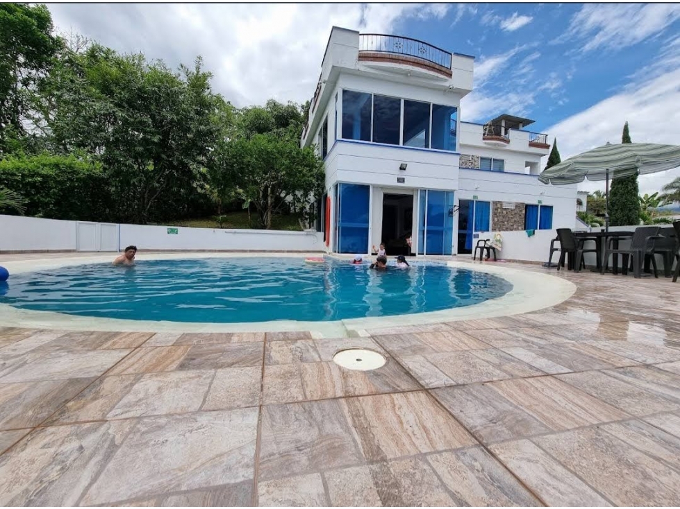 Vendo Casa Melgar/vacionar+11 hab+ 230m de la Fuerza Aérea+pisc priv — foto 4