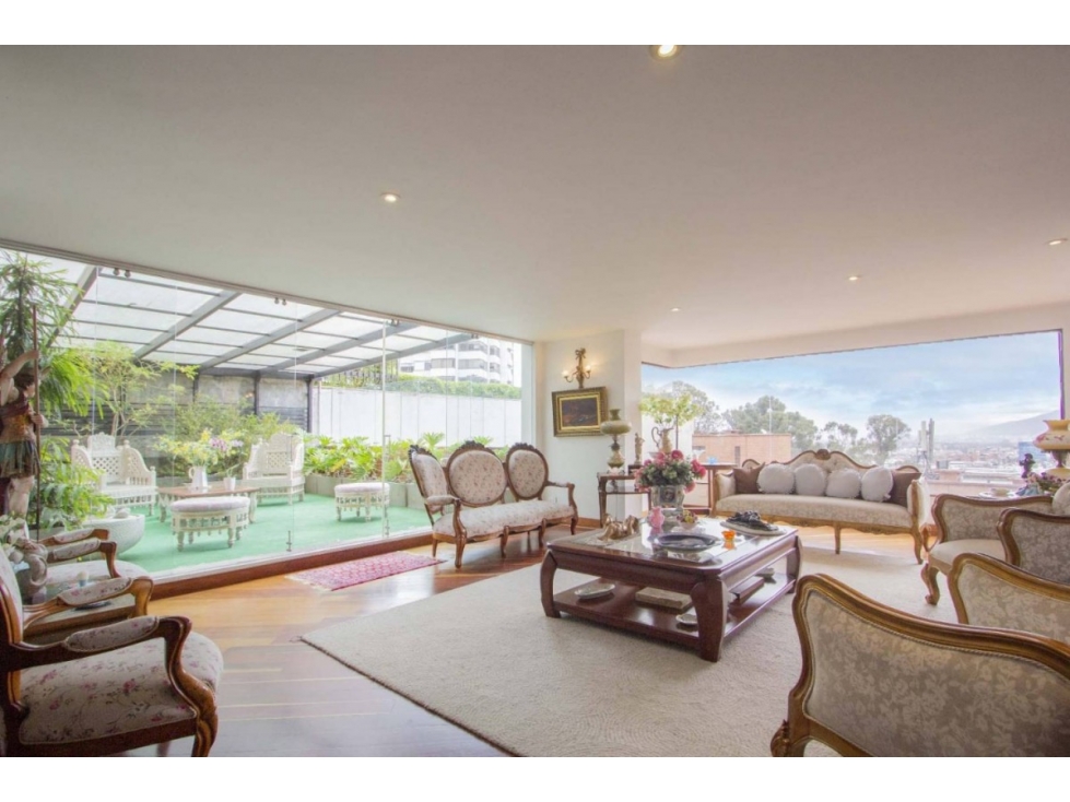 Arriendo apto en Chicó Alto 380 m2 + terrazas + muebles — foto 3