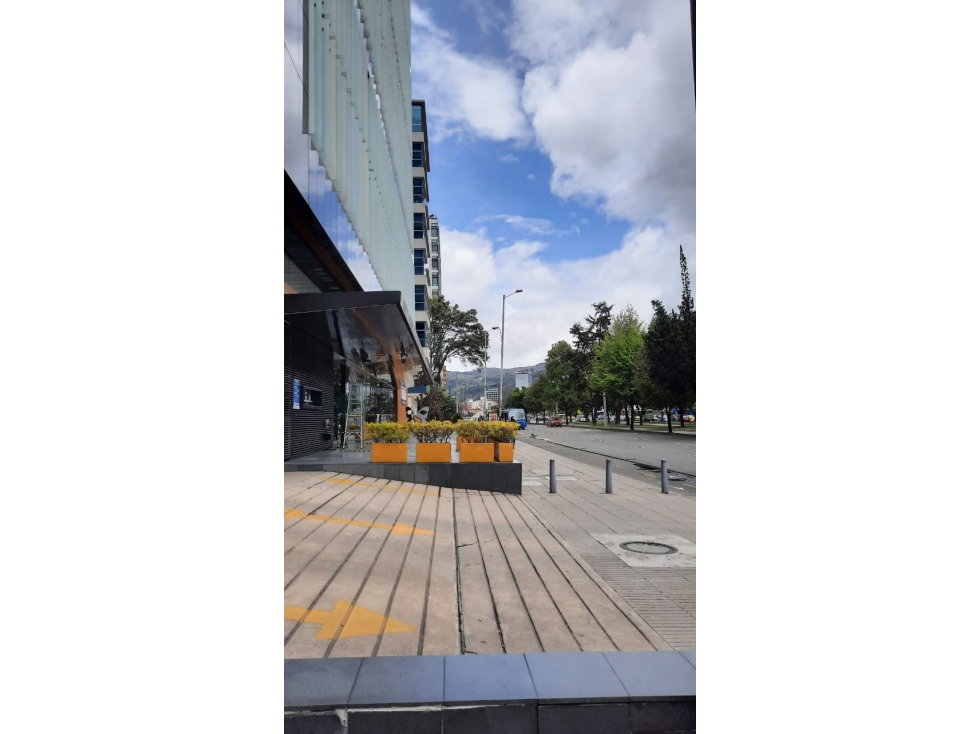 Se vende oficina amoblada calle 100 con 19 Bogota — foto 2