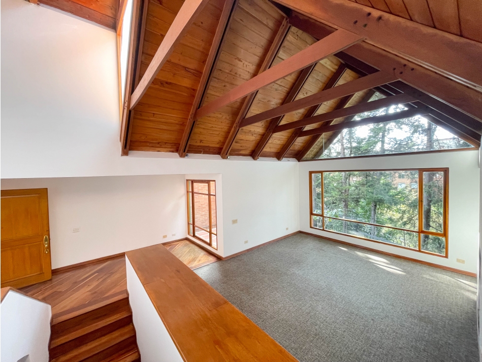 Espectacular casa remodelada para venta en Sierras del Moral — foto 4