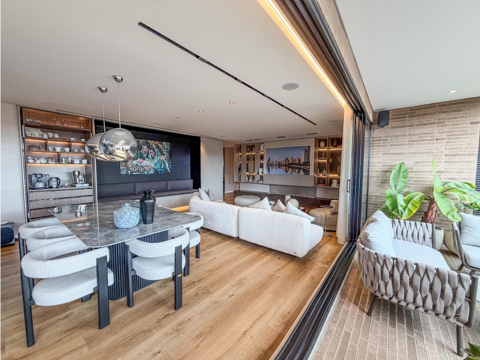 Venta PH Chicó Navarra con terraza