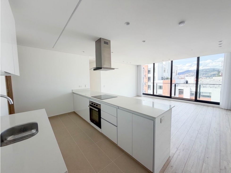 Arriendo apto nuevo, exterior con balcón Cedritos