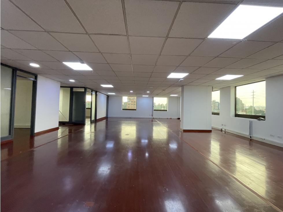 Venta o Arriendo Oficina en Chicó - 1