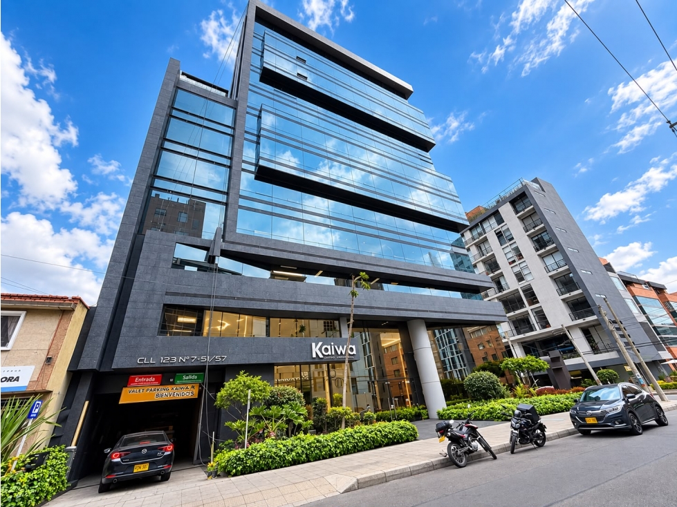 Arriendo oficina 90 M2 en la 123 con 7
