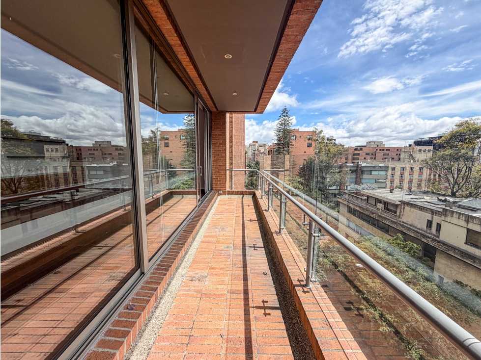 Exclusivo apartamento para arriendo en rosales bajo