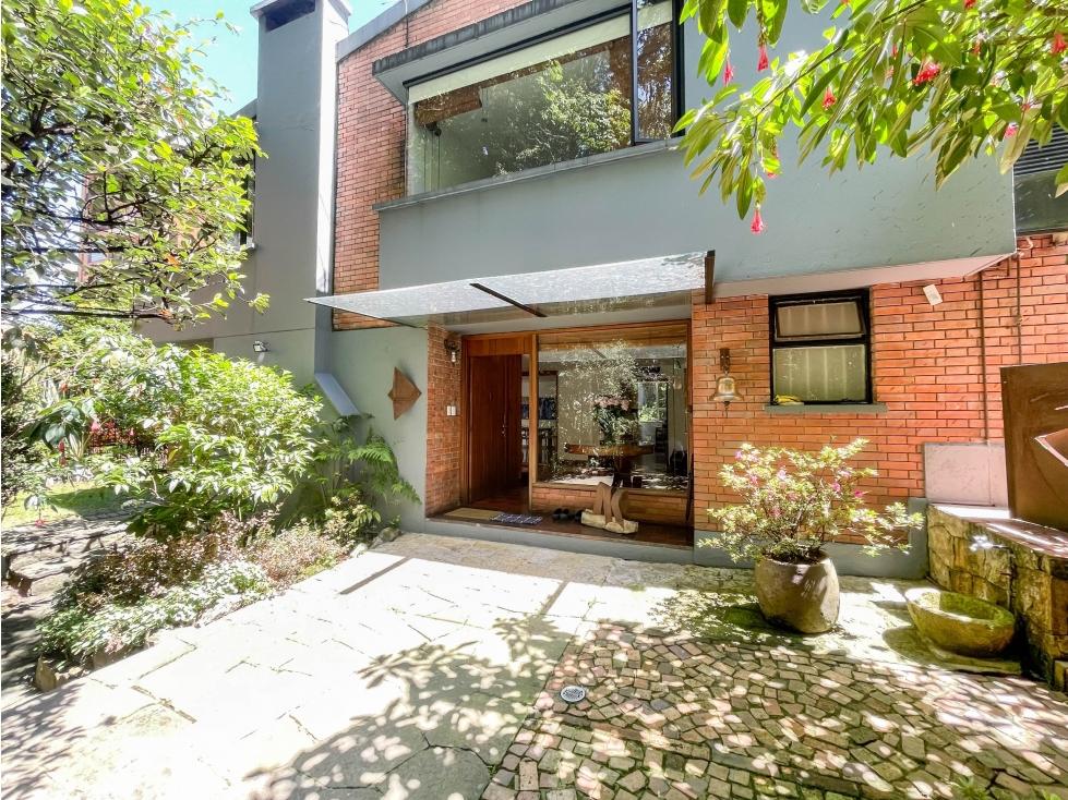 VENTA | Casa en El Refugio con enorme jardín
