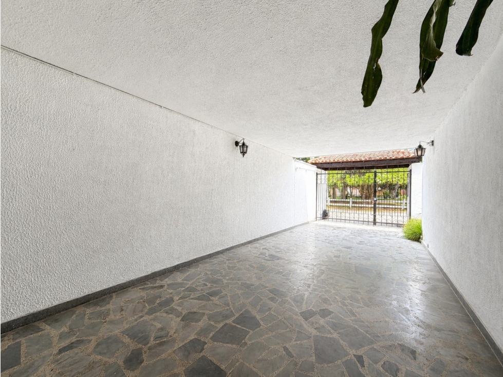 Casa amplia de 3 niveles en Niza Córdoba 335 m² construidos — foto 2