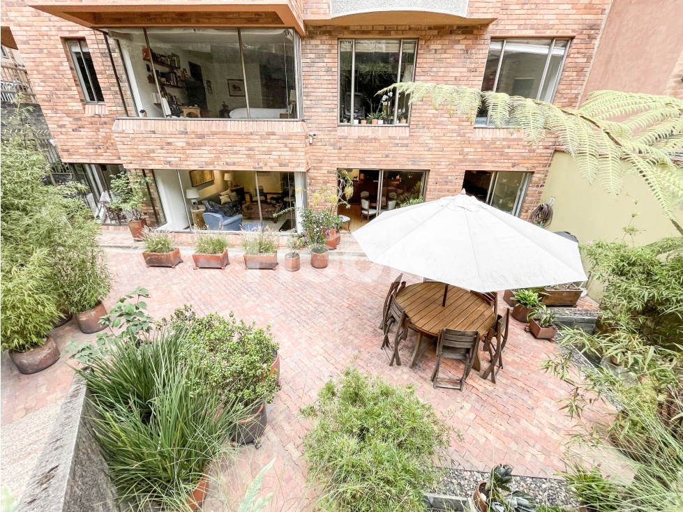 Venta apartamento en Rosales con Terraza
