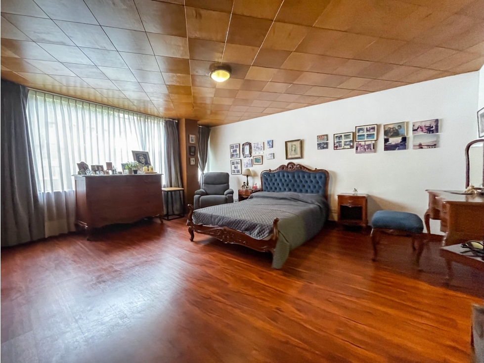 Venta apto para remodelar en Chicó edificio clásico — foto 6