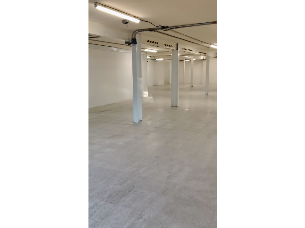 Arriendo Local 260 mtrs Santa Paula — foto 4