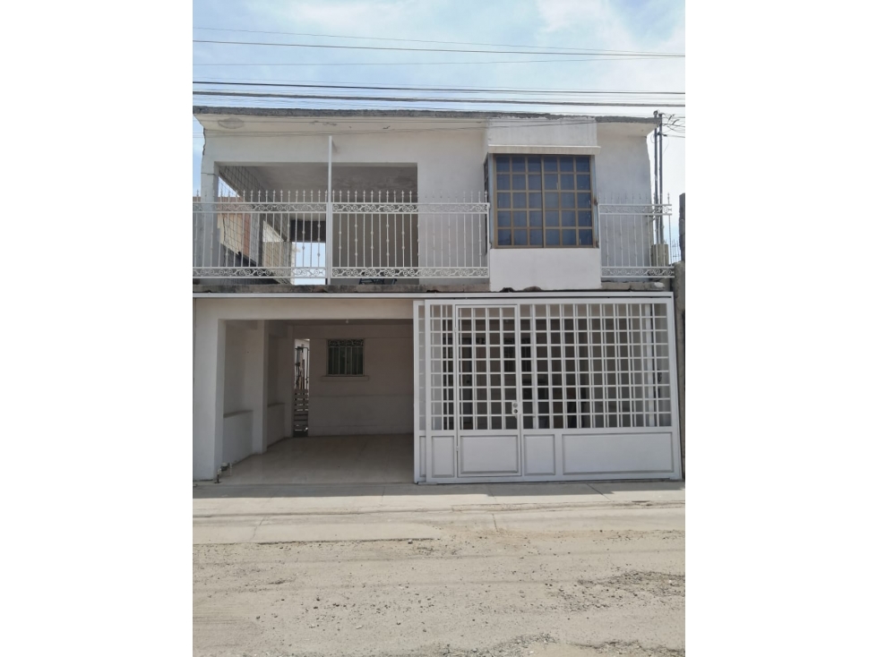 SE VENDE CASA EQUIPADA EN COLONIA LOS MANANTIALES $1,400,000 - 1