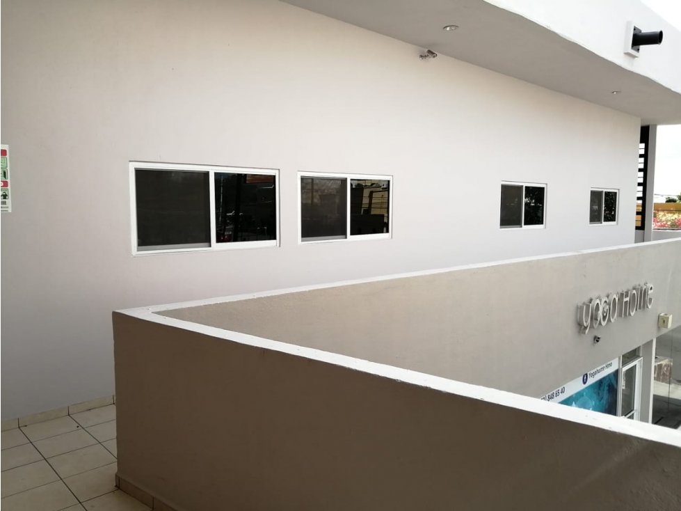 SE RENTA LOCAL COMERCIAL DE 200 M2 - 5