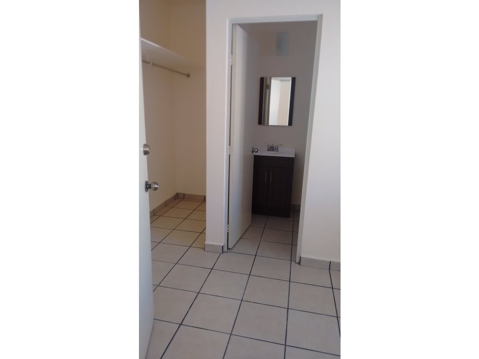 SE RENTA DEPARTAMENTO AMUEBLADO EN LA PITIC $8,000 - 4
