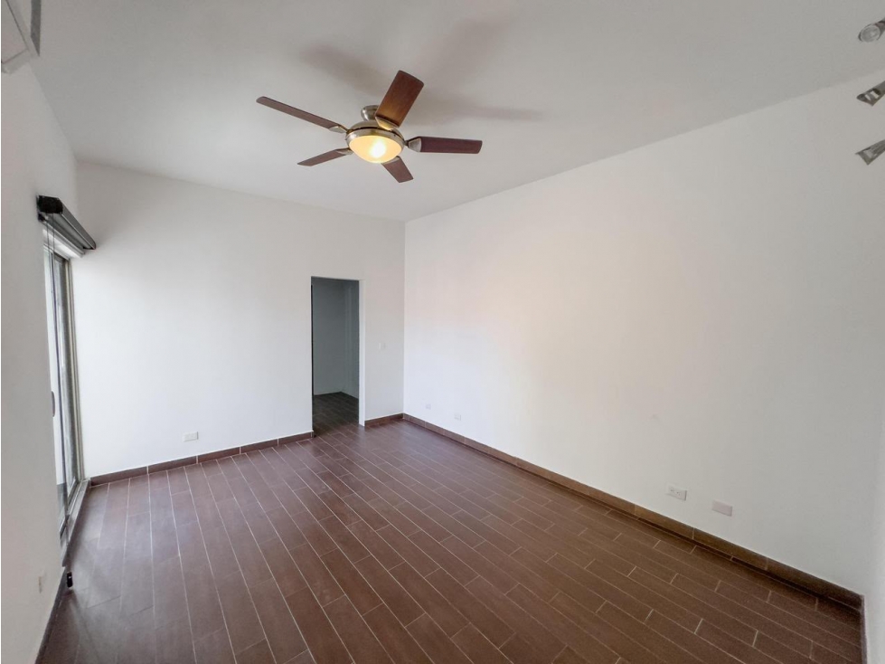 SE VENDE CASA EQUIPADA DE UNA PLANTA EN LA ENCANTADA RESIDENCIAL — foto 6