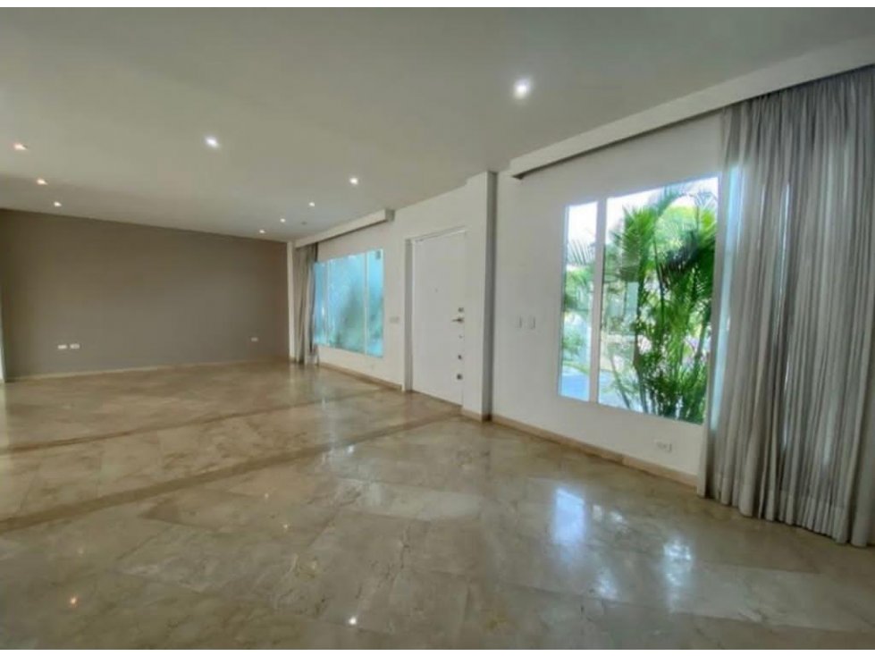 En Cartagena, vendo casa lujosa en Castillo Grande!
