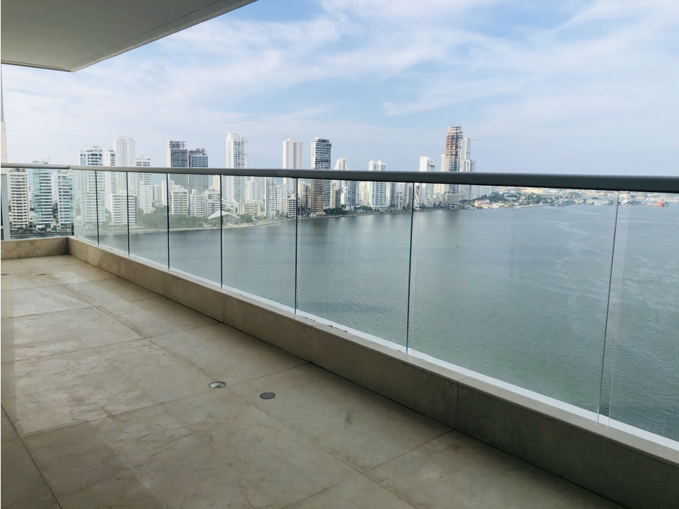 Vendo Espectacular apartamento frente a la bahia de castillo grande!