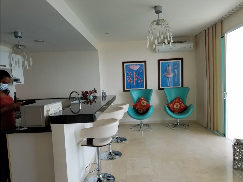 En Cartagena Vendo apartamento frente al mar en excelente estado!