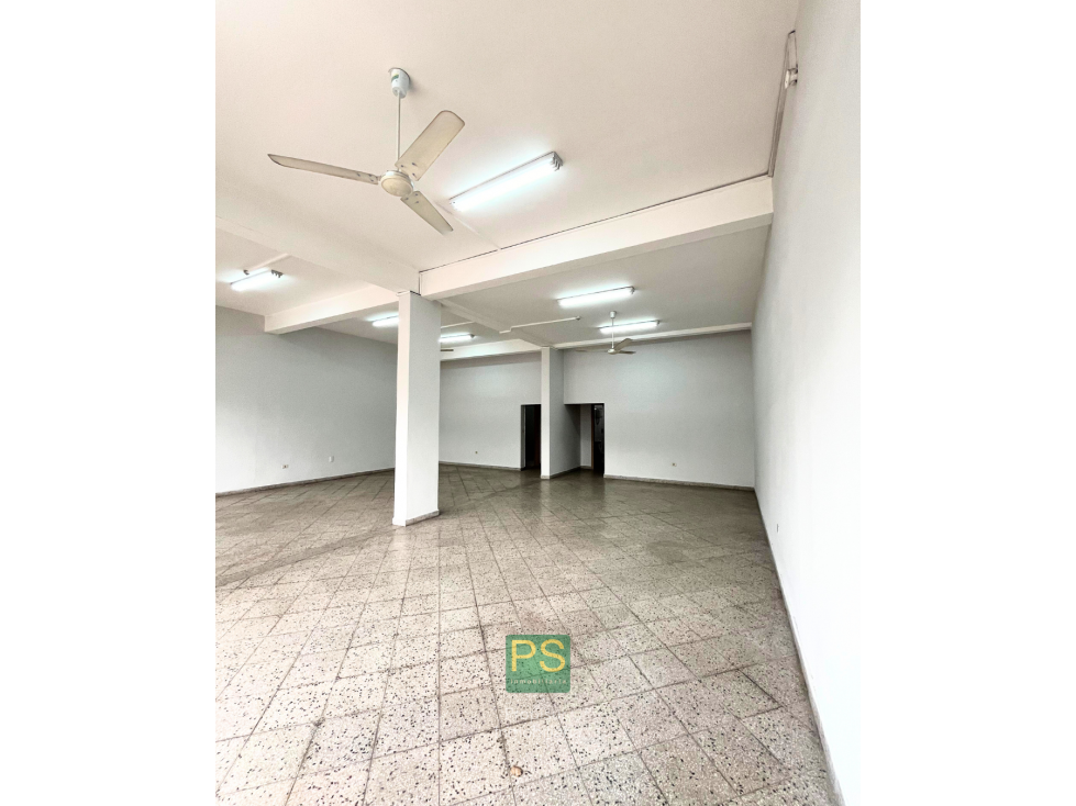 HERMOSO Y AMPLIO SALÓN EN SAN LORENZO - 3