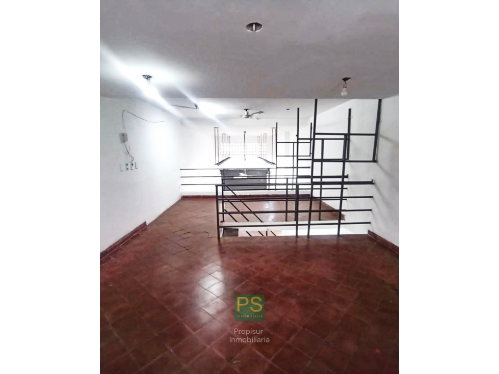 HERMOSO SALÓN EN SAN LORENZO - 4