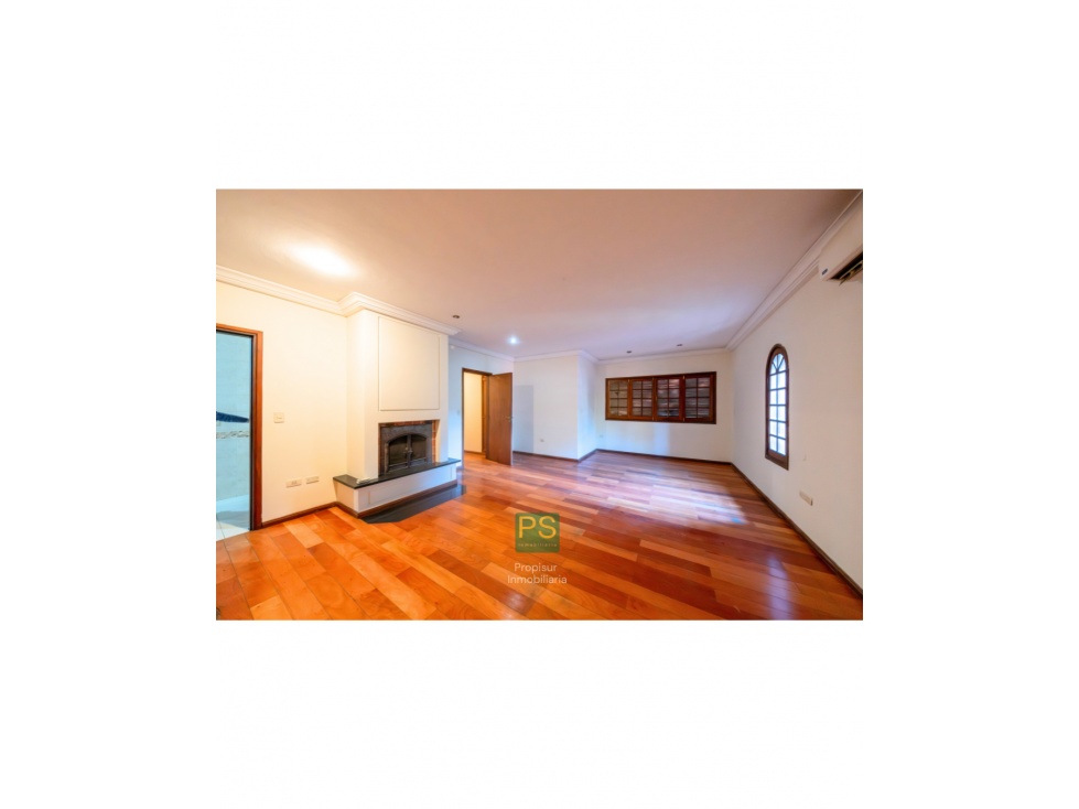 HERMOSA CASA EN VENTA - ASUNCIÓN SOBRE MCAL. LÓPEZ — foto 3