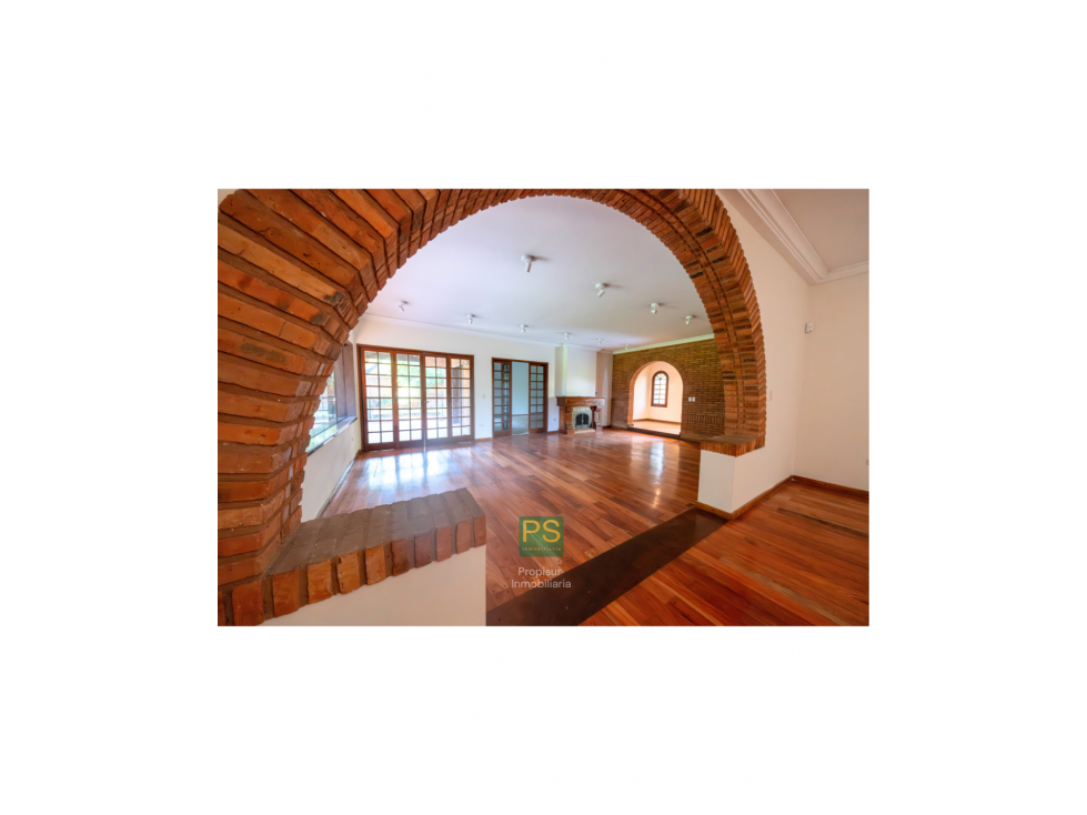 HERMOSA CASA EN VENTA - ASUNCIÓN SOBRE MCAL. LÓPEZ — foto 2