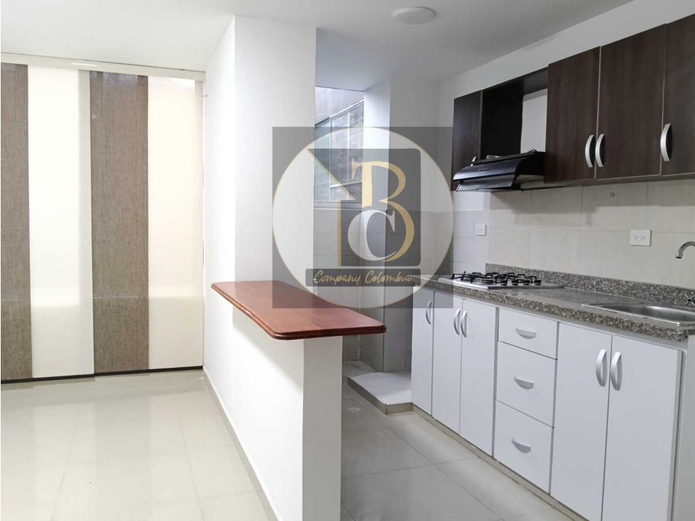 SE ARRIENDA APARTAMENTO EN EDIFICIO TORREMOLINOS — foto 3