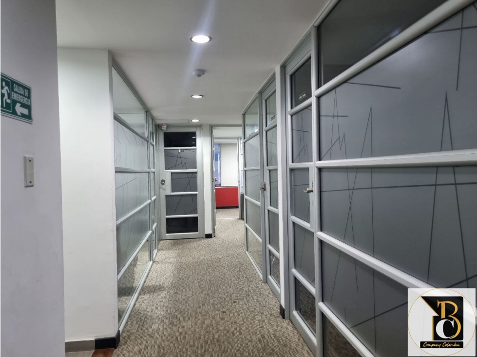 SE ARRIENDA OFICINA AMOBLADA EN EDIFICIO CRA 14 YOPAL - 6