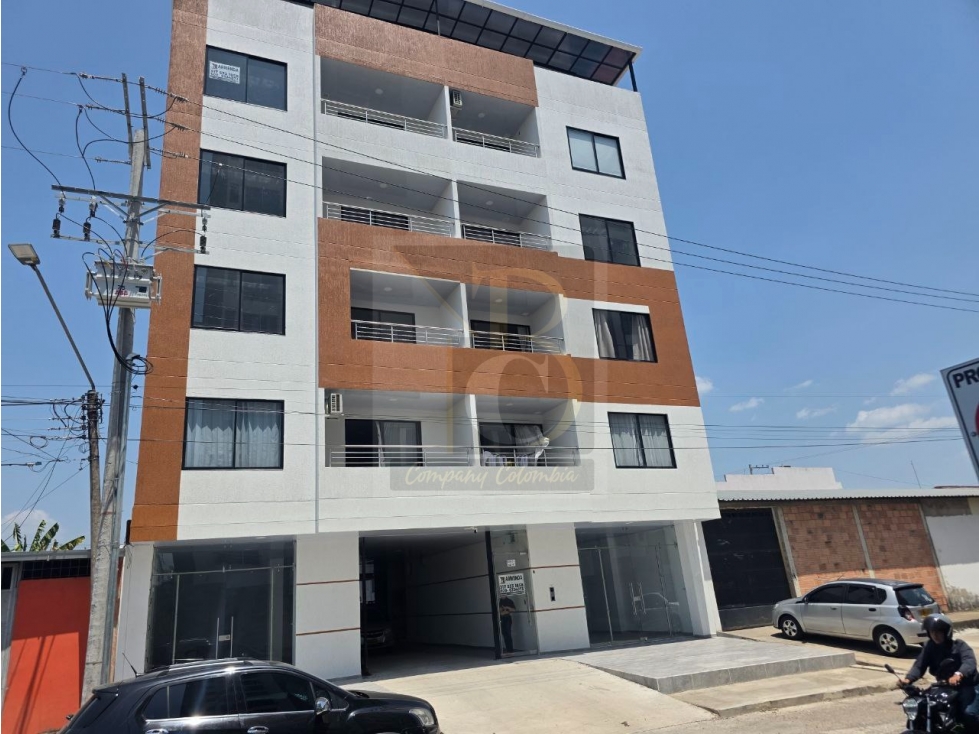 SE ARRIENDA LOCAL COMERCIAL PRIMER PISO - EDIFICIO SAN JORGE - 1