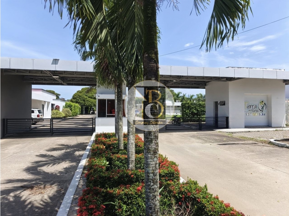 LOTE EN VENTA CONJUNTO PRIVADO TIERRA DE FLORES