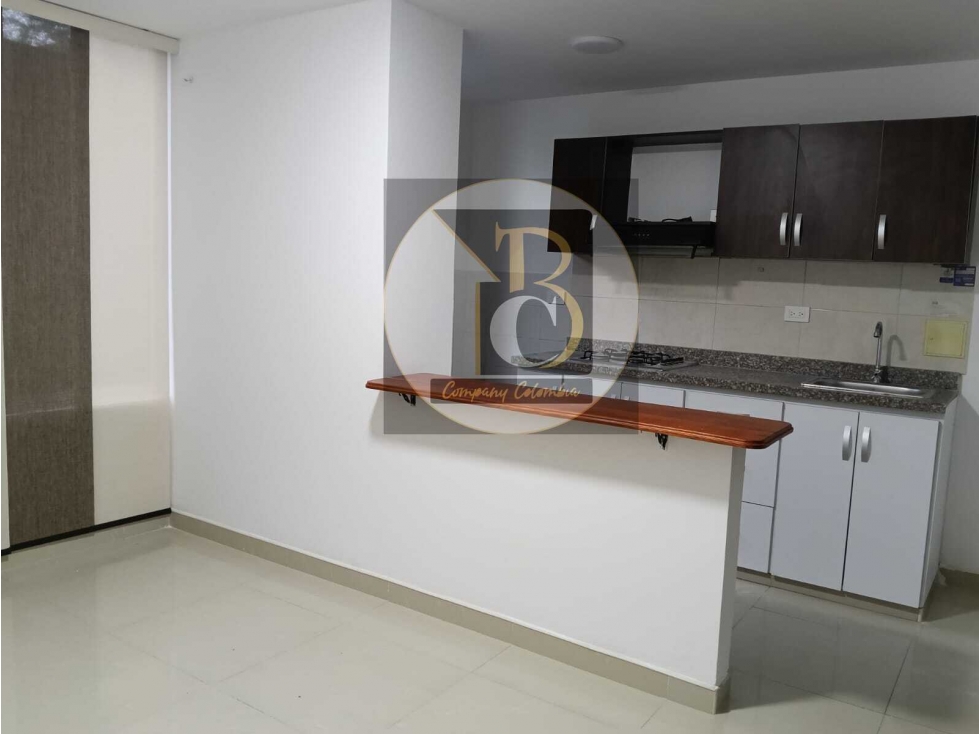 SE ARRIENDA APARTAMENTO EN EDIFICIO TORREMOLINOS — foto 4