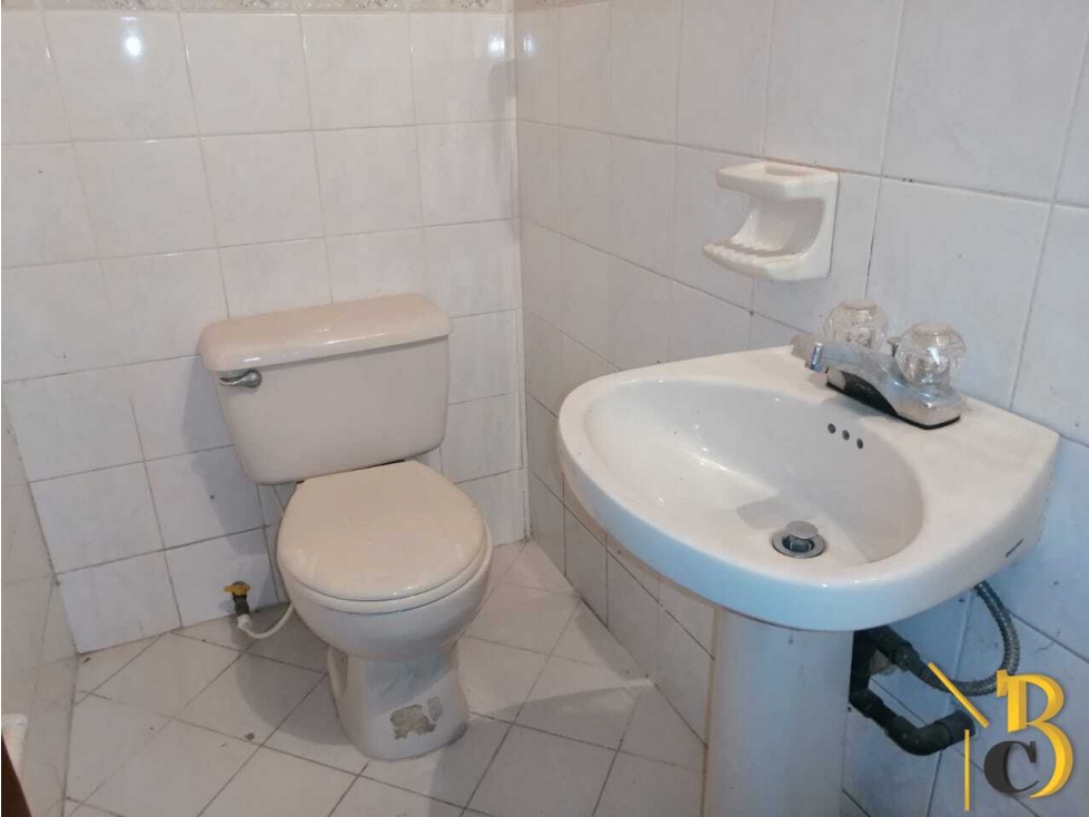 ARRIENDO OFICINAS CON BAÑO PRIVADO EN EL CENTRO DE YOPAL CASANARE - 6