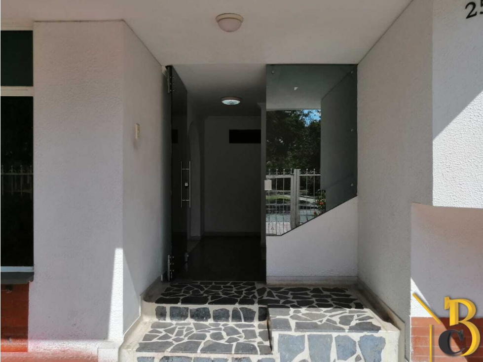 ARRIENDO CASA PARA EMPRESA BARRIO LOS HELECHOS — foto 4
