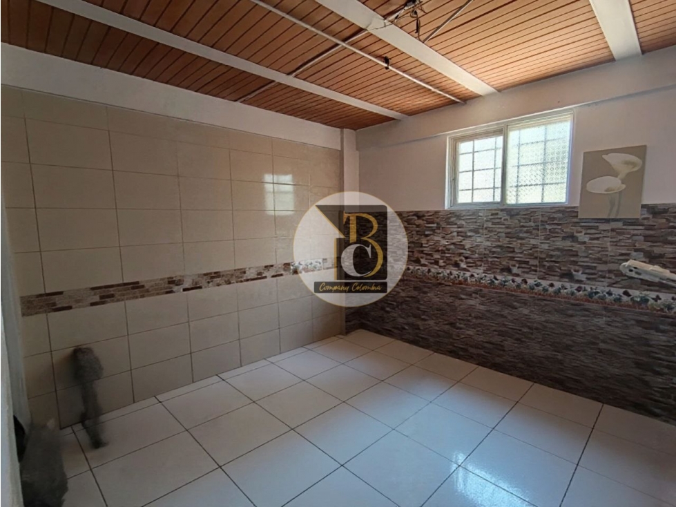 CASA MULTIFAMILIAR COMERCIAL EN EL BARRIO LOS HELECHOS — foto 6