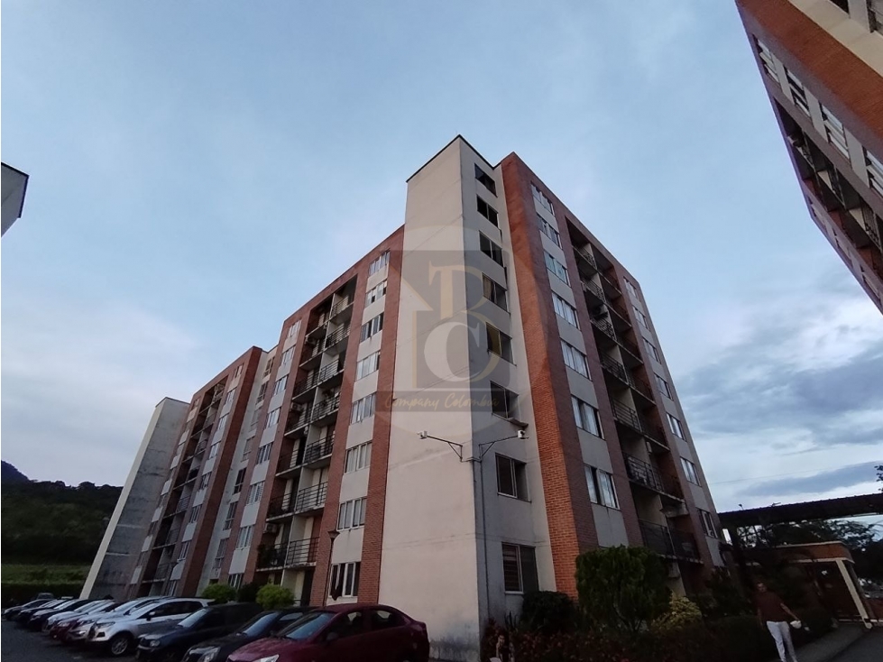 SE ARRIENDA APARTAMENTO PISO 7 - CONJUNTO PRADOS DE VALVERDE - 2
