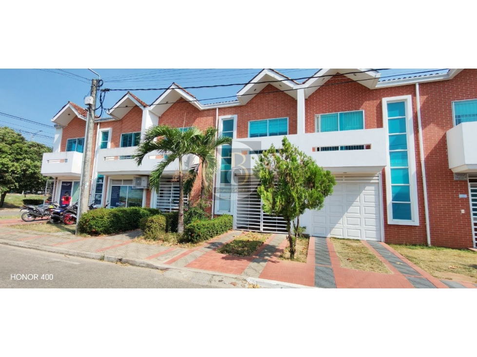SE VENDE CASA DE 2 PISOS EN URBANIZACIÓN MONTECARLO YOPAL — foto 2