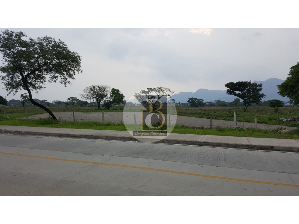 SE VENDE LOTE PARA USO MIXTO FRENTE COLEGIO BRAULIO GONZALEZ CAM — foto 6