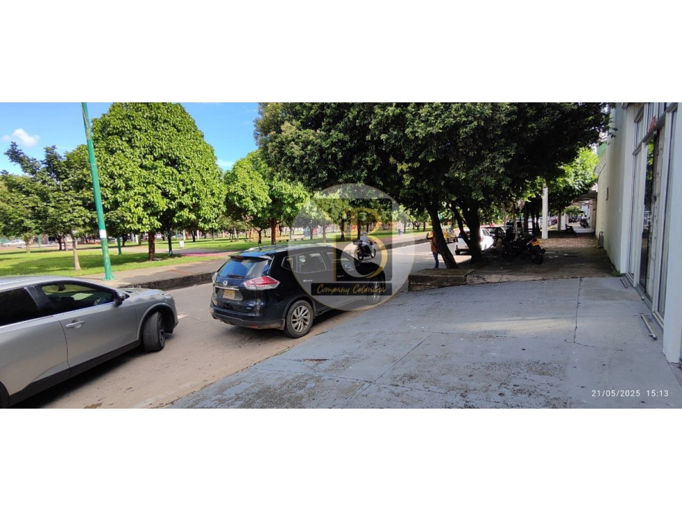 ARRIENDO BODEGA COMERCIAL FRENTE PARQUE RESURGIMIENTO YOPAL - 3